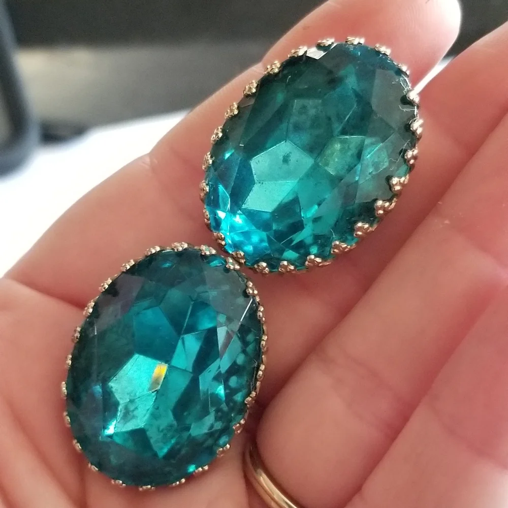 Vintage huge Coro clip earrings big aqua blue glass gems facted oval glam jewel
